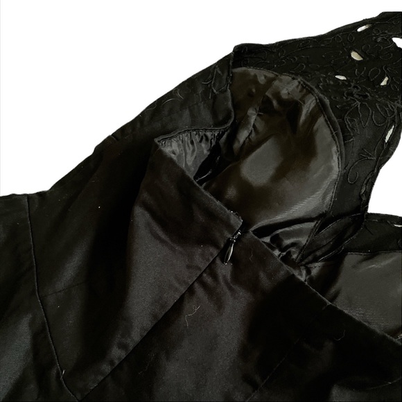 Vintage halter mini dress with eyelet detail - Picture 5 of 10